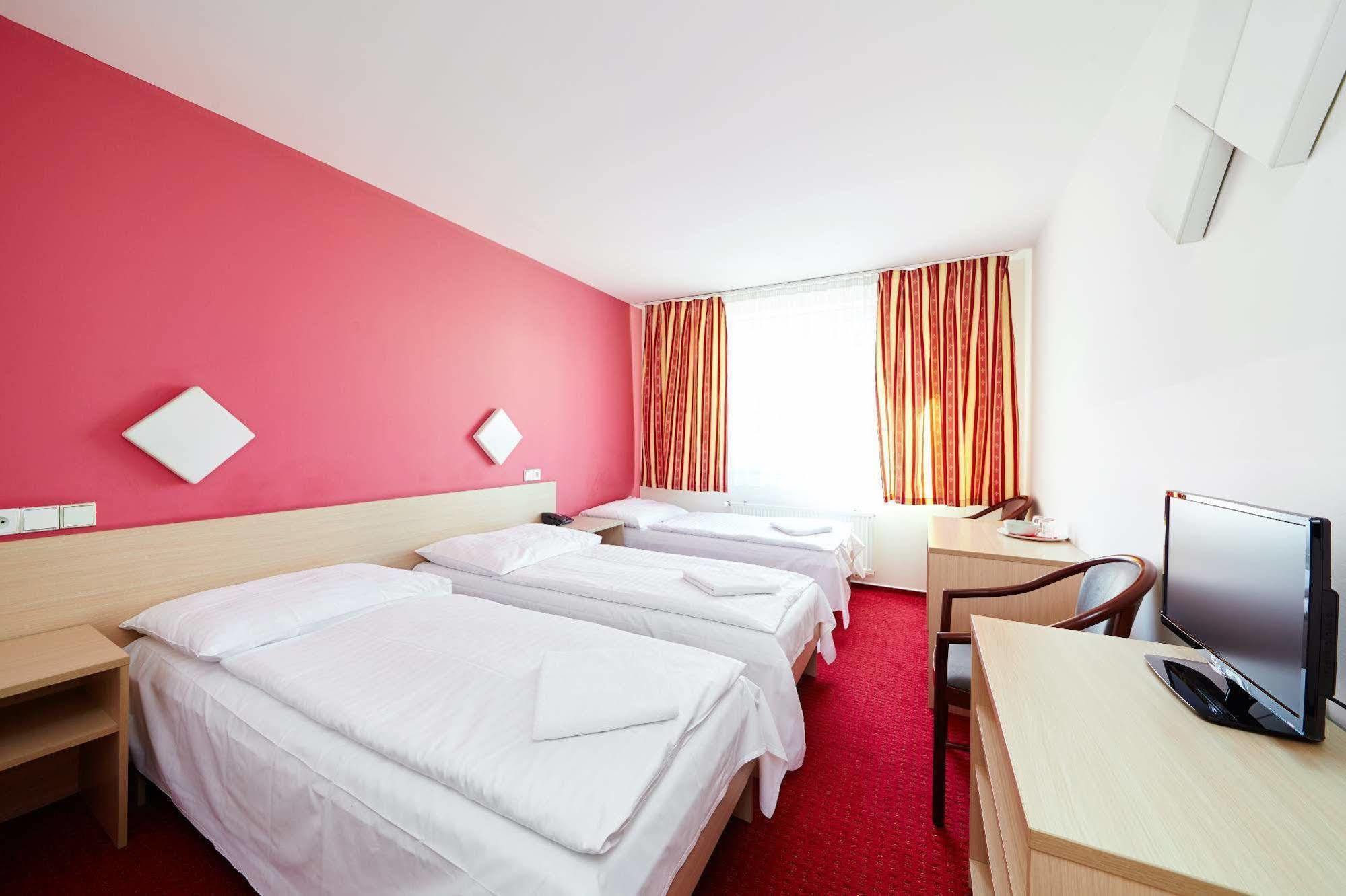 Hotel Mars Prague Exterior photo